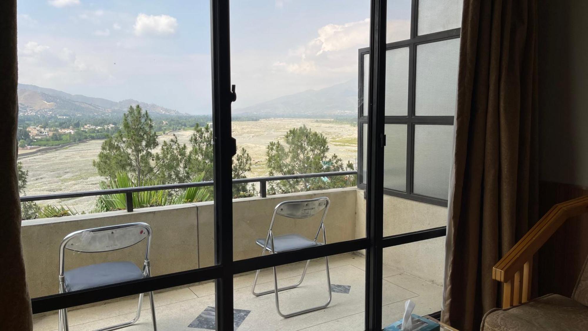 Rock City Resort Saidu Sharif Exteriér fotografie