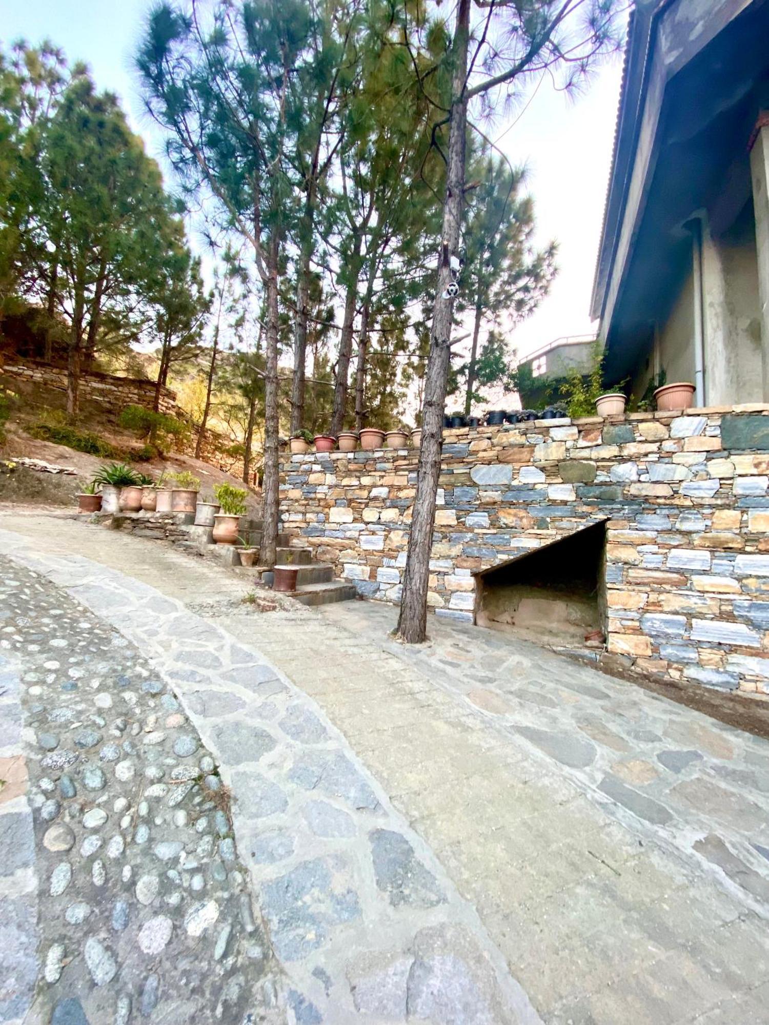 Rock City Resort Saidu Sharif Exteriér fotografie