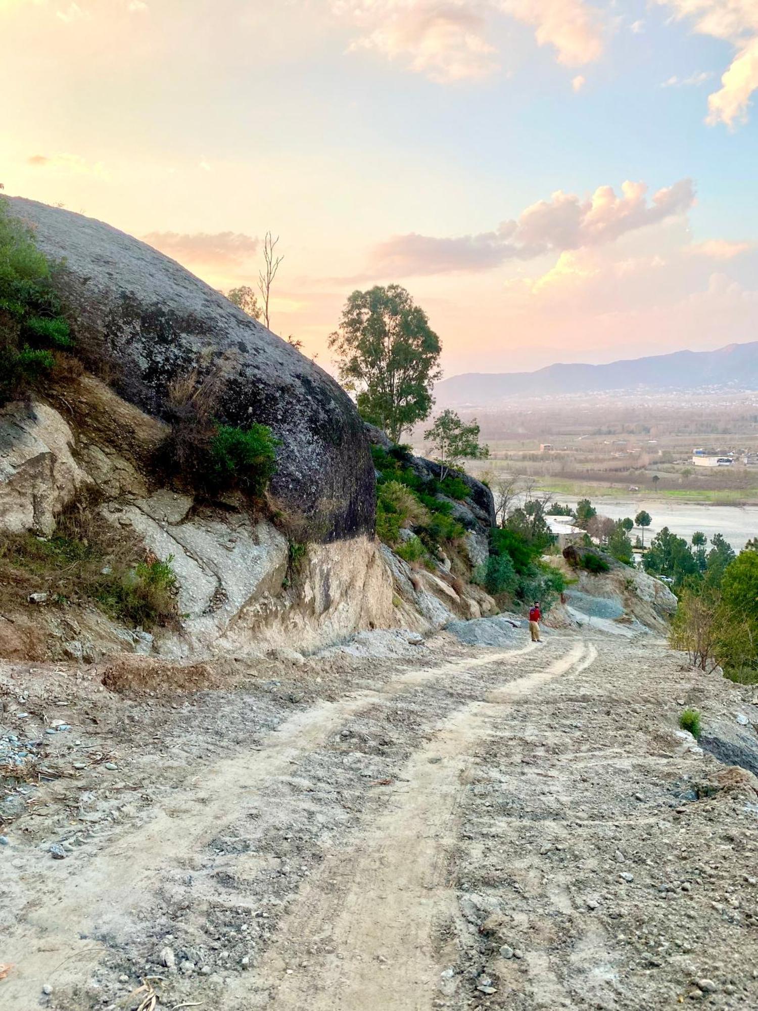 Rock City Resort Saidu Sharif Exteriér fotografie