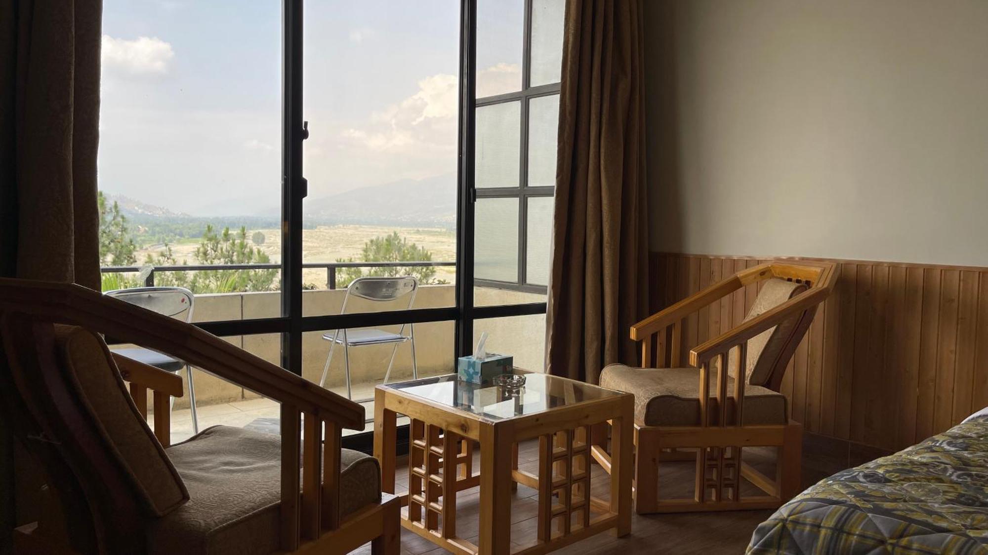 Rock City Resort Saidu Sharif Exteriér fotografie