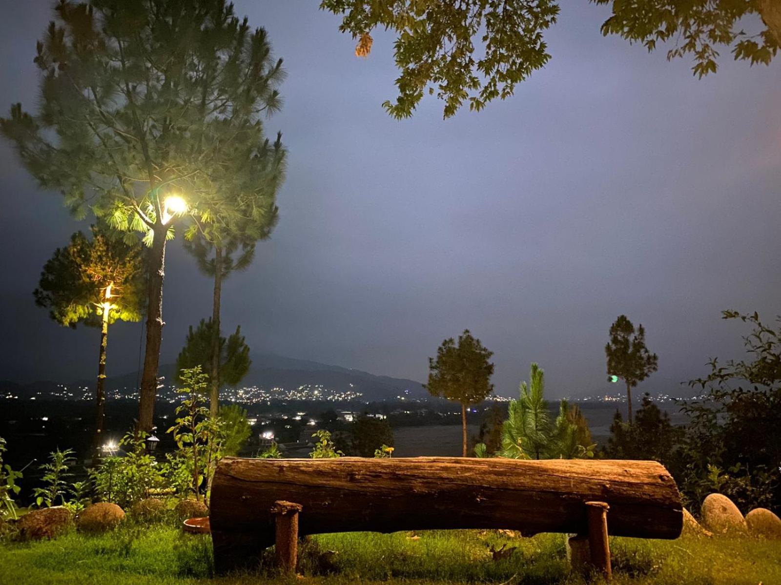 Rock City Resort Saidu Sharif Exteriér fotografie