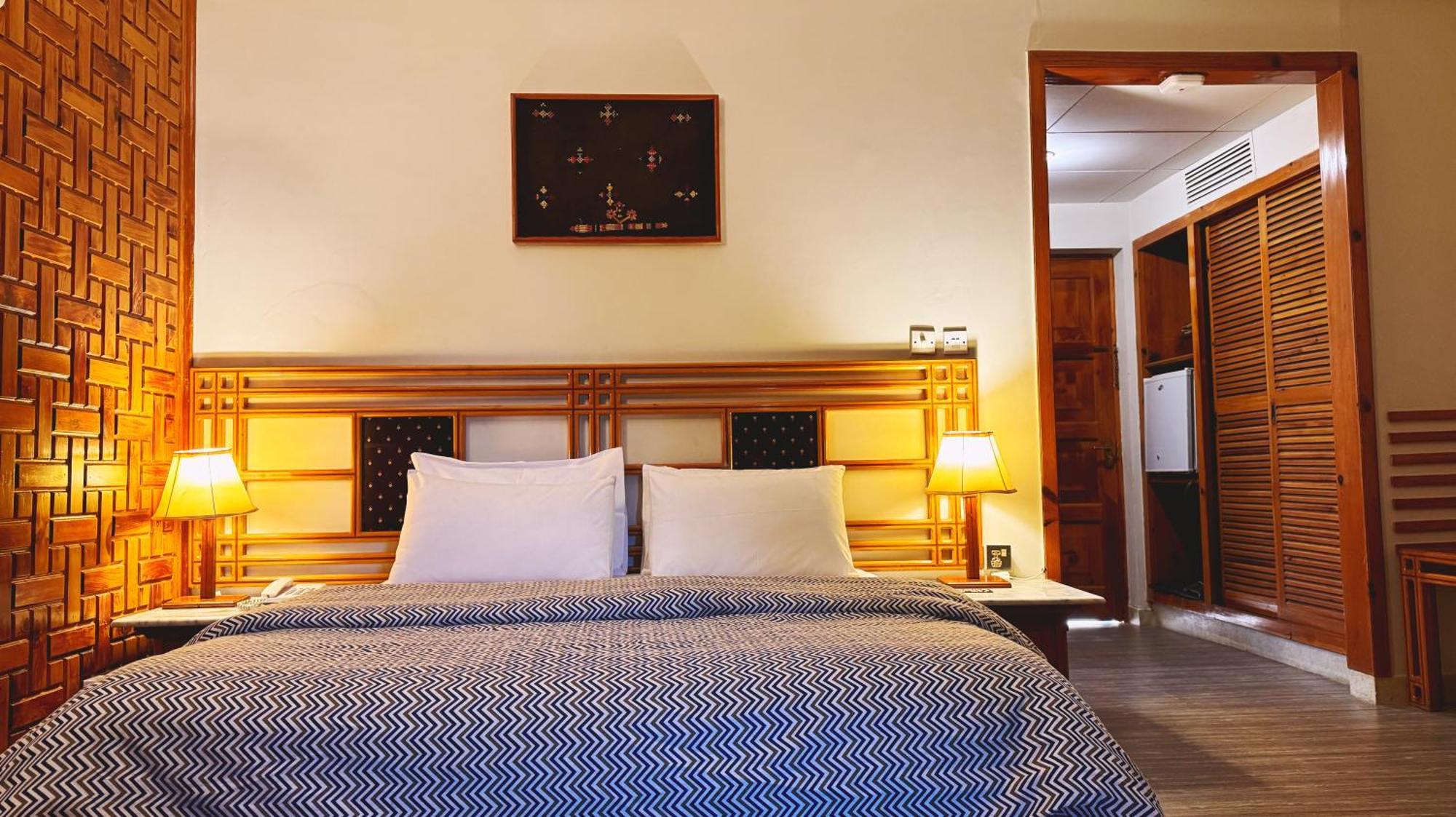 Rock City Resort Saidu Sharif Exteriér fotografie
